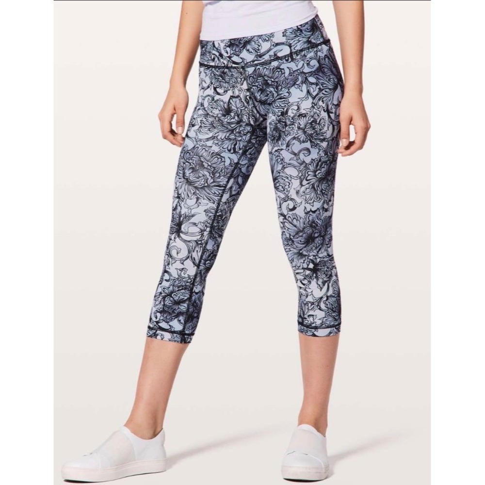 Lululemon Wunder Under Crop (Hi-Rise) *Full-On Luxtreme 21"  Size 6 Gray Legging
